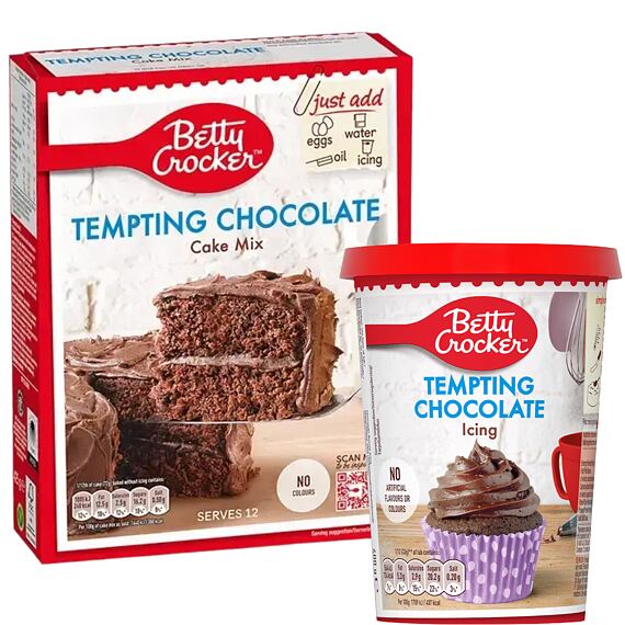 Betty Crocker směs na přípravu čokoládového dortu 425 g + poleva s příchutí čokolády 400 g