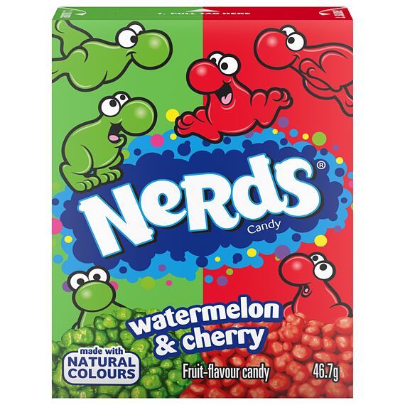 Krabička ovoceného bonbónu Nerds s příchutí melounu a třešně, označení "made with natural colours", váha 46,7 g, na obalu barevné postavičky a zobrazené zelené a červené krystalky bonbónů.